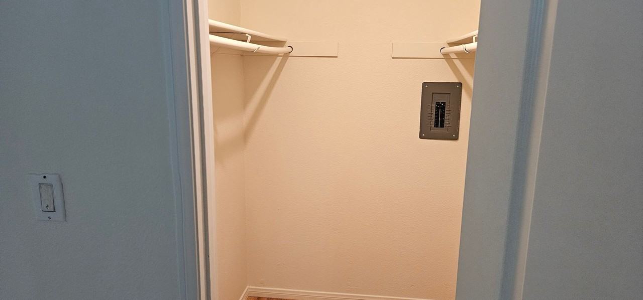 505 E Madison Ave - Photo 2 of 9