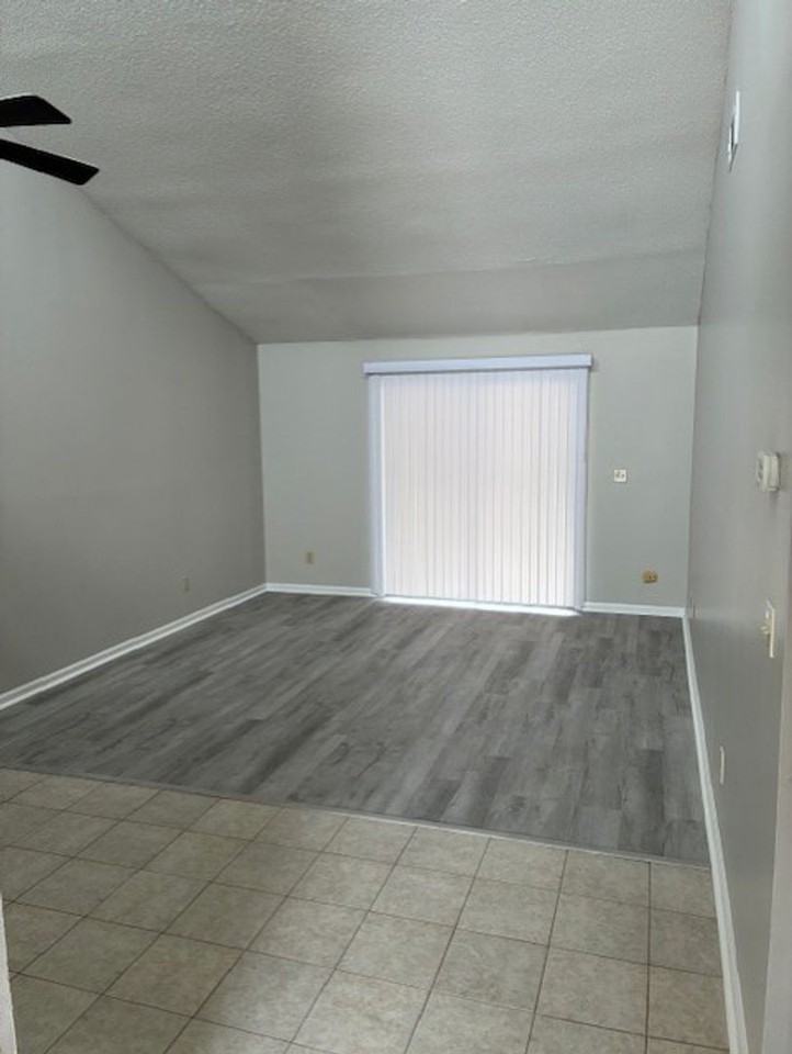 112 Admirals Walk Dr - Photo 3 of 24