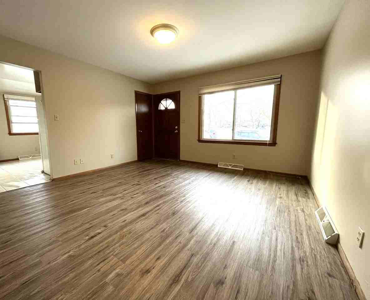 5672 N 97th St - Photo 4 of 14