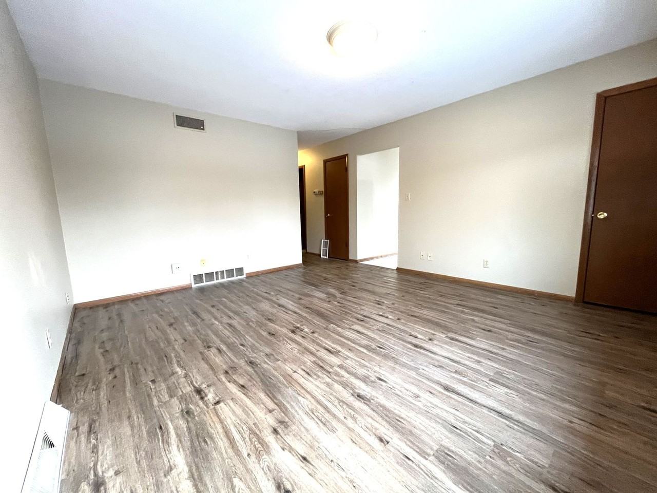 5672 N 97th St - Photo 5 of 14