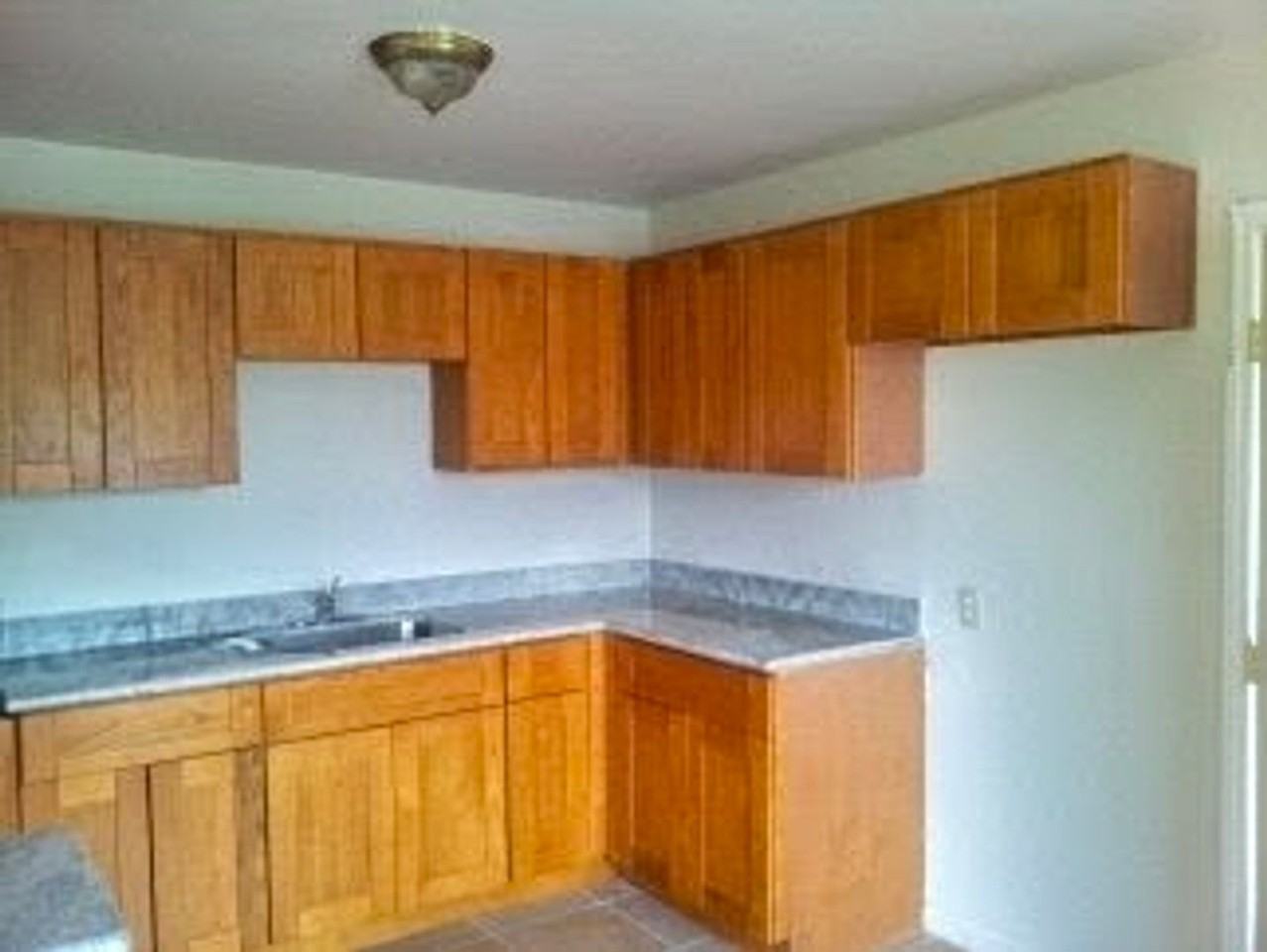 4000 Nevin Ave - Photo 5 of 8