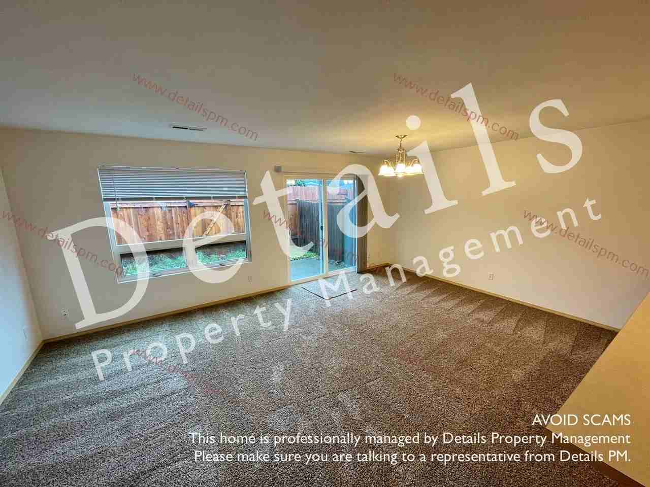 106 Ne Tucannon Ct - Photo 2 of 15