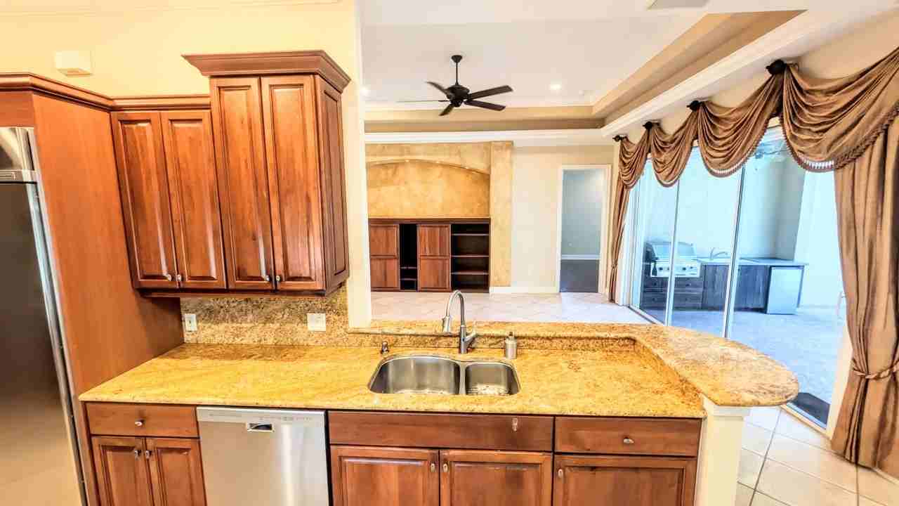 124 Turquoise Ln - Photo 7 of 47