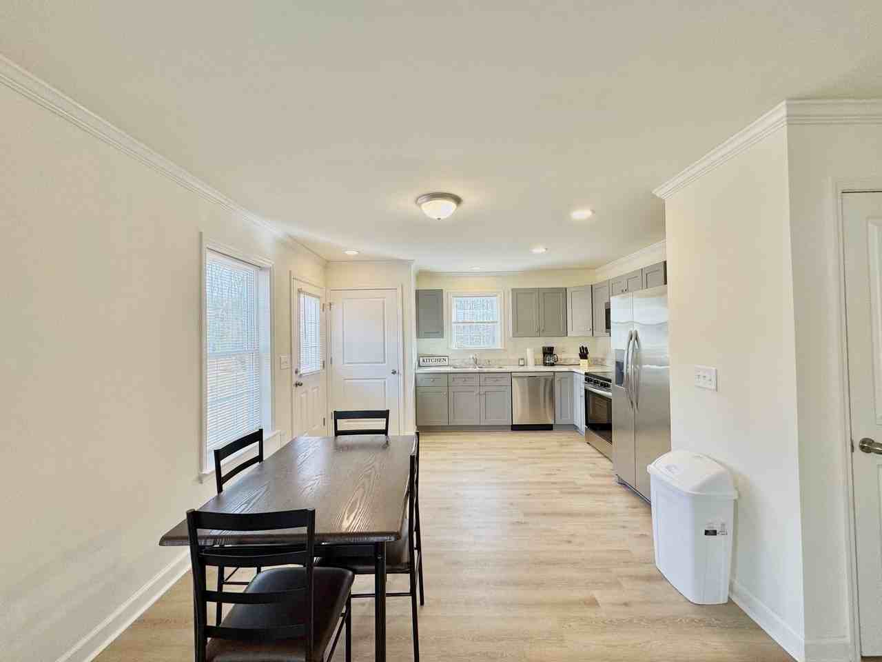 1712 Draper Rd - Photo 3 of 13