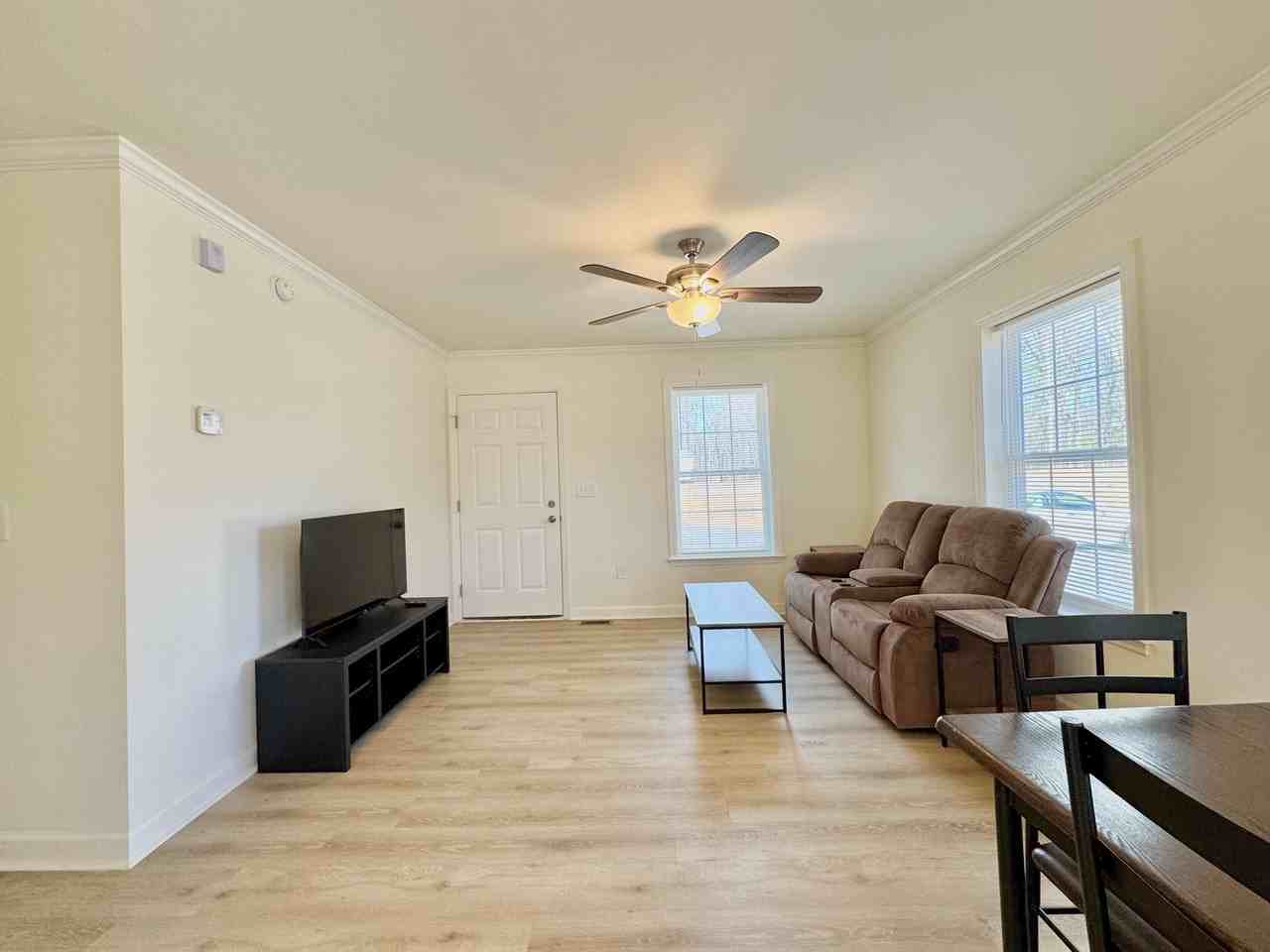 1712 Draper Rd - Photo 5 of 13