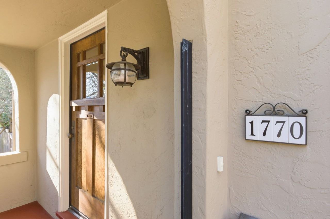 1770 Sycamore St - Photo 4 of 46