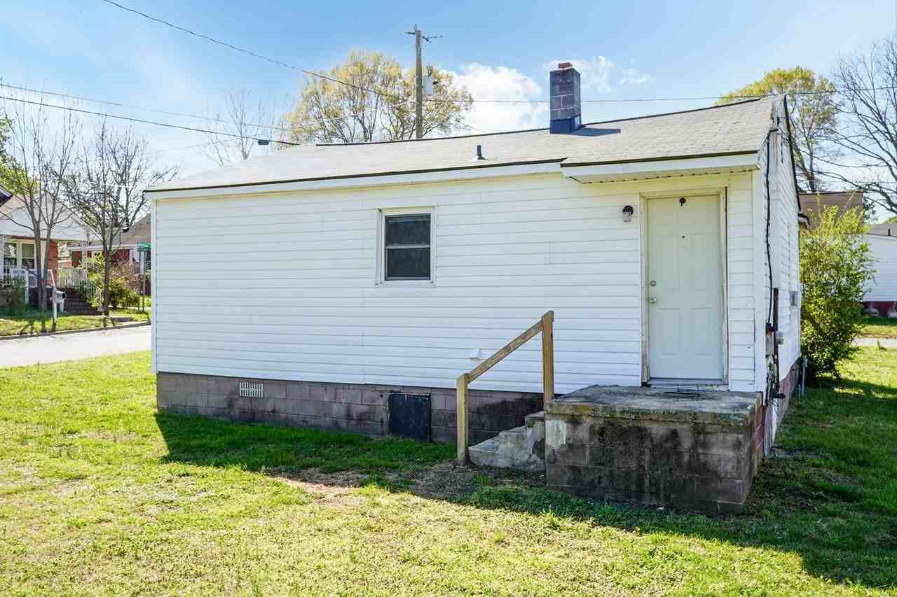 650 Montgomery St - Photo 4 of 18