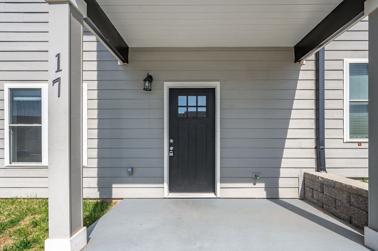 17 Emanuel Ct - Photo 4 of 30