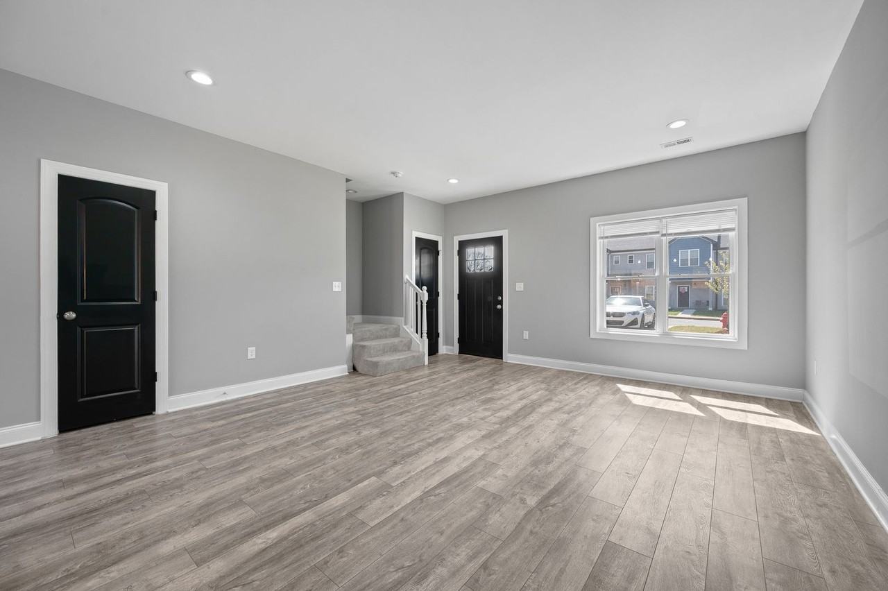 17 Emanuel Ct - Photo 6 of 30