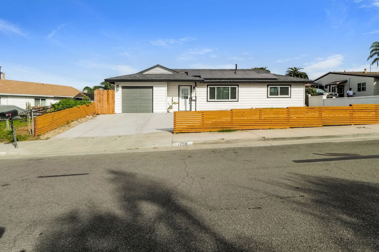 1708 Marson St - Photo 2 of 20