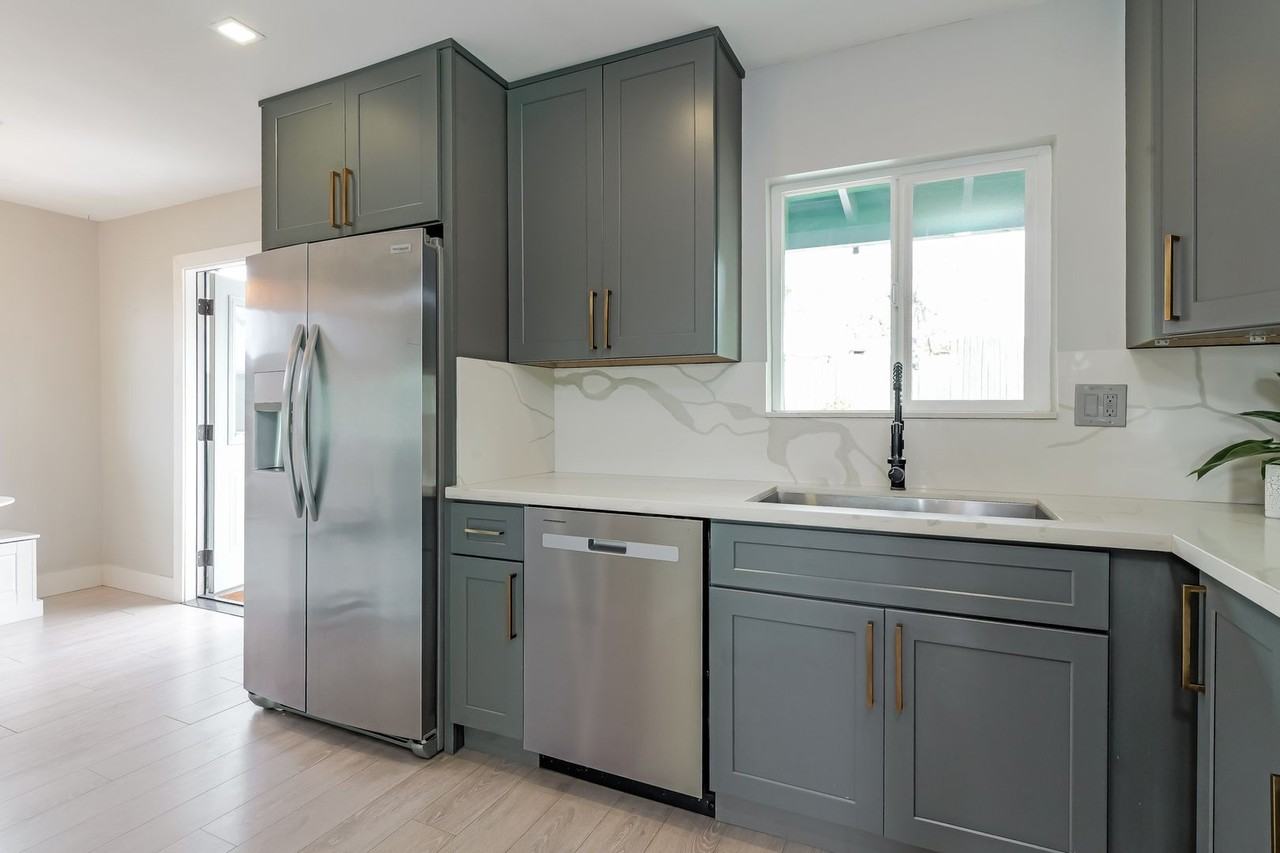 1708 Marson St - Photo 4 of 20