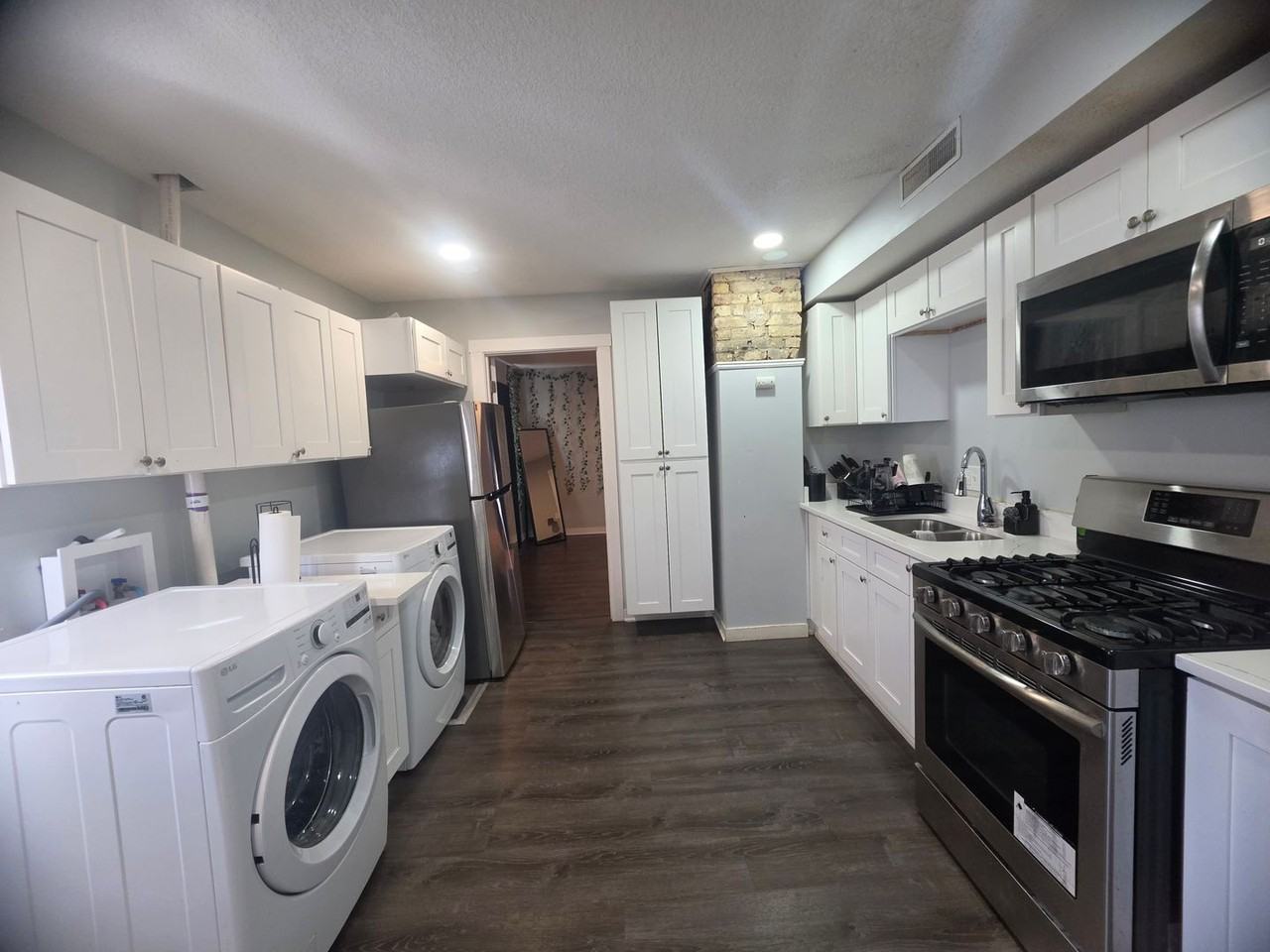 626 Taylor St Ne - Photo 2 of 26