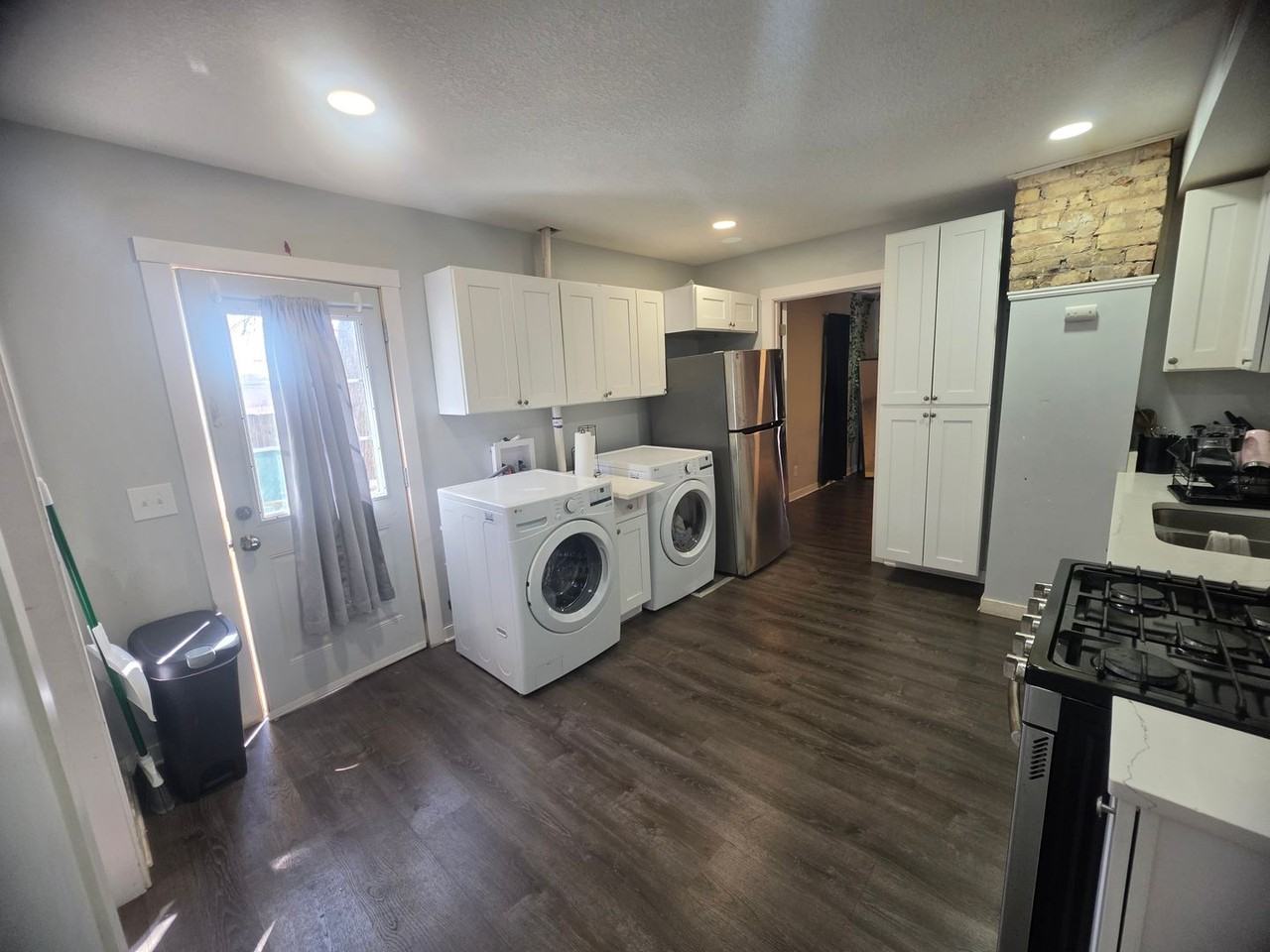 626 Taylor St Ne - Photo 4 of 26