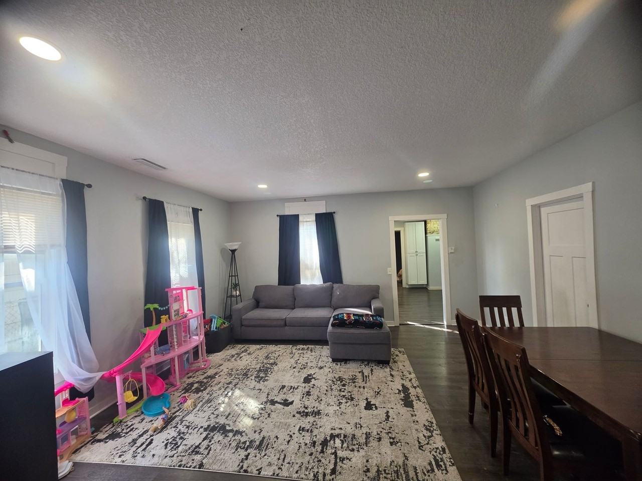 626 Taylor St Ne - Photo 5 of 26