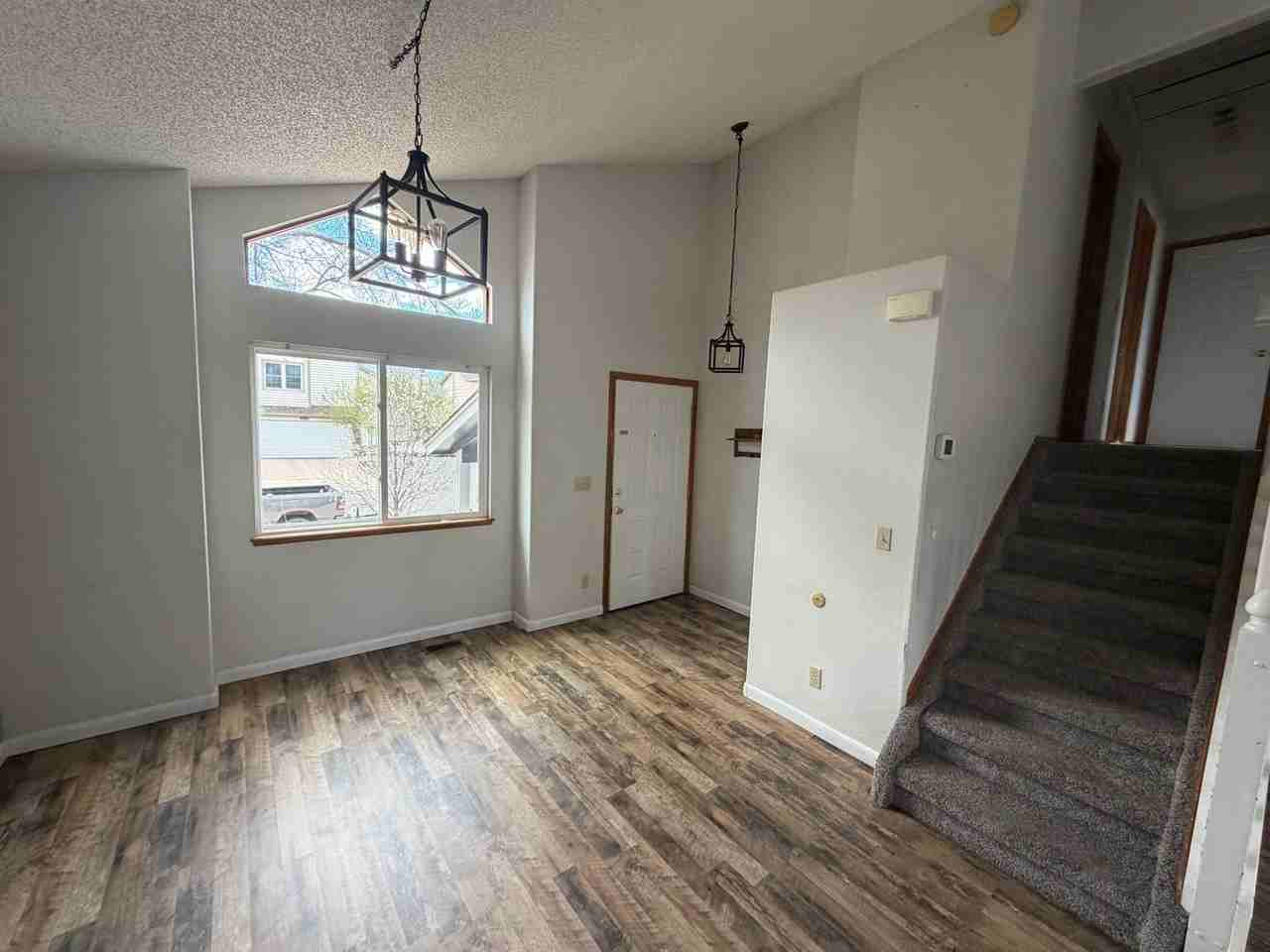 5851 Santana Dr - Photo 4 of 20