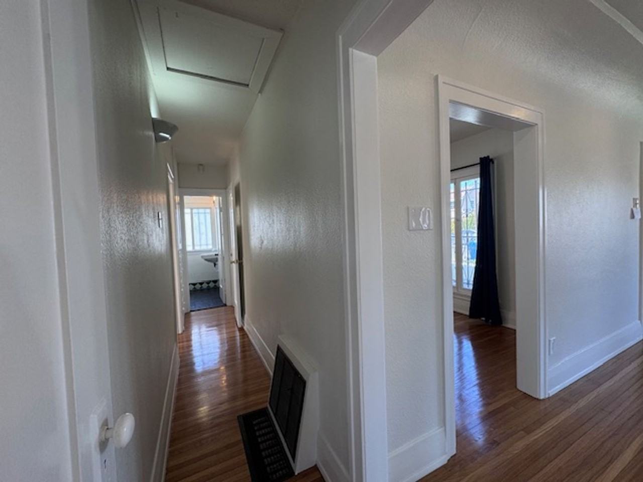 1724 E 11th St - Photo 7 of 18