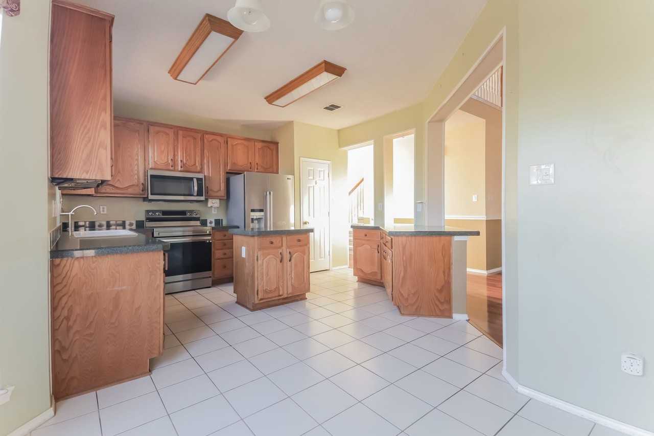 6111 Arlington Dr - Photo 2 of 23