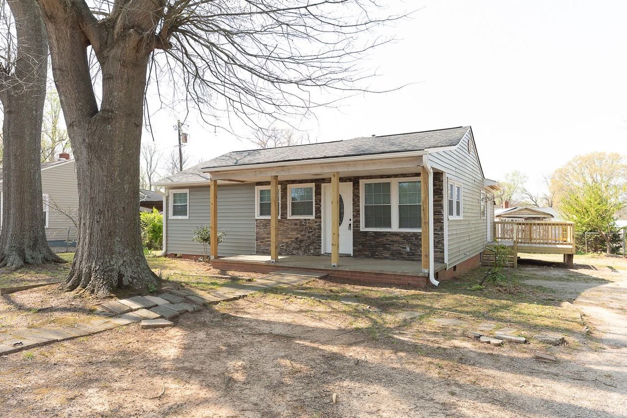 1305 Andover Ave - Photo 2 of 29