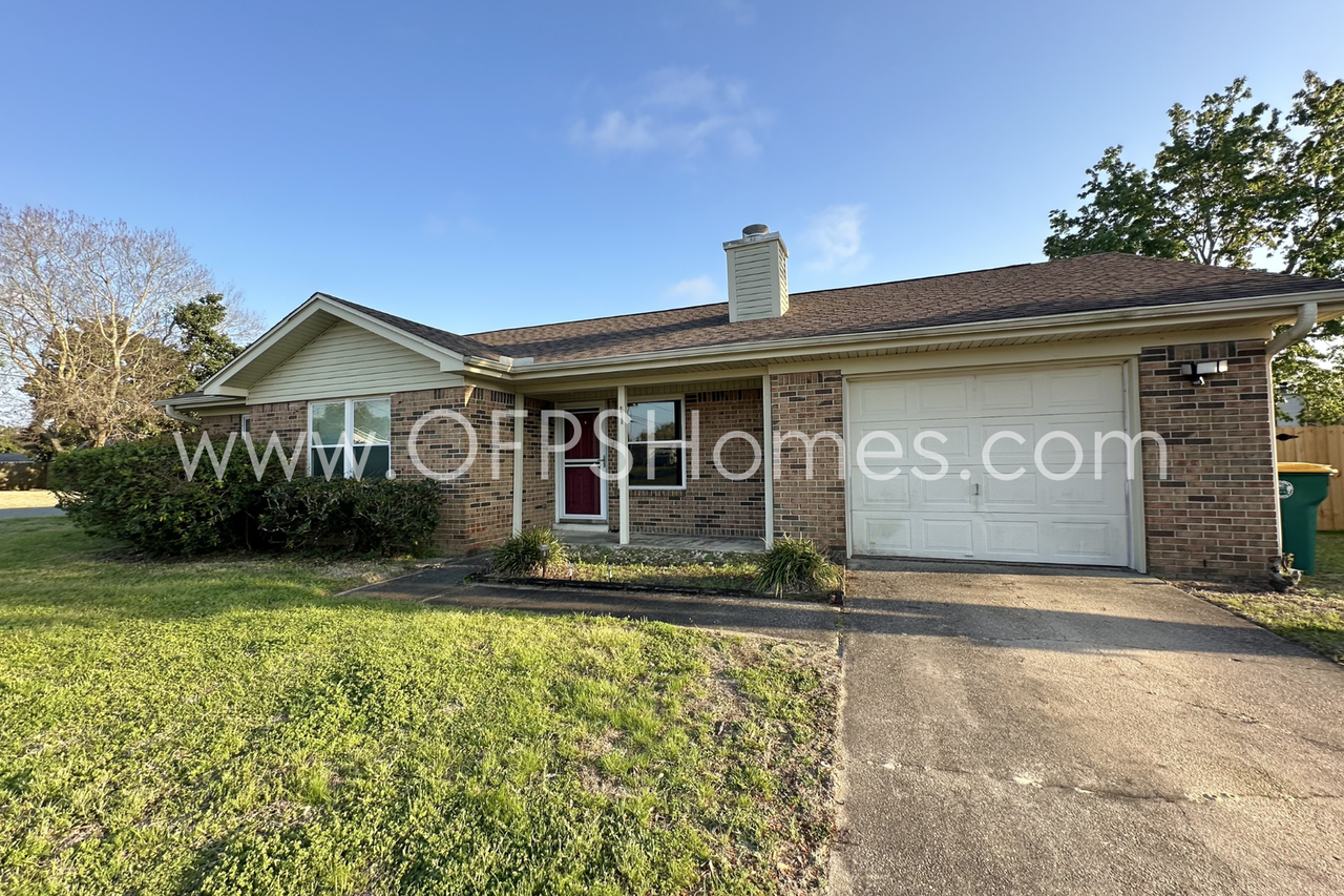 411 Fleetwood Dr - Photo 3 of 24