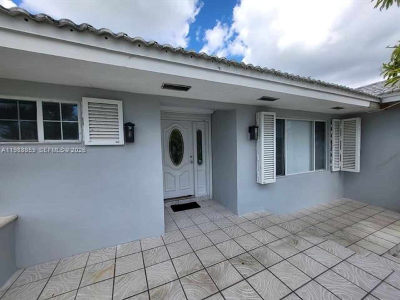 9749 Sw 213th Ter #9749 - Photo 2 of 27