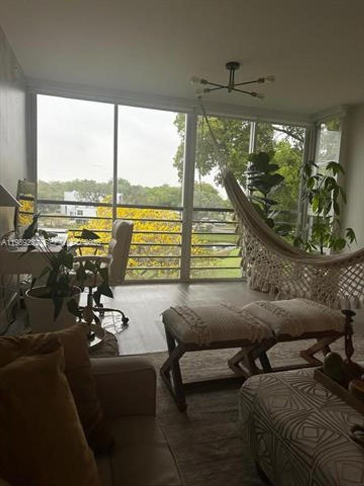 1811 Sabal Palm Dr #406 - Photo 5 of 21