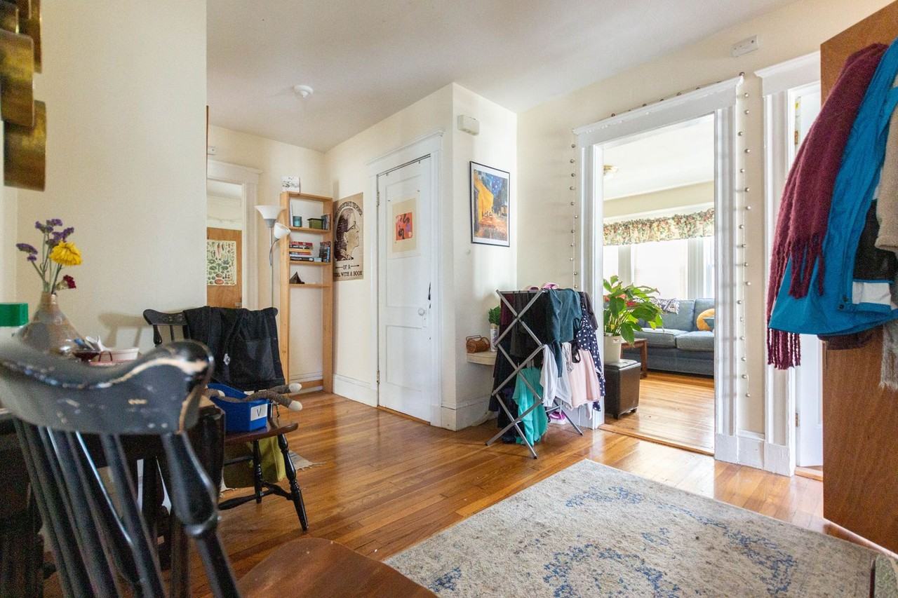 24 Claymoss Rd - Photo 4 of 13