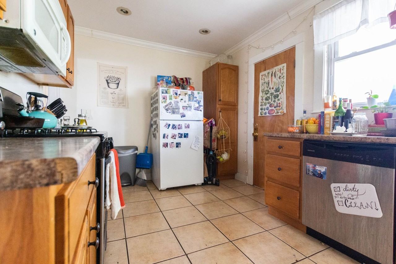 24 Claymoss Rd - Photo 5 of 13