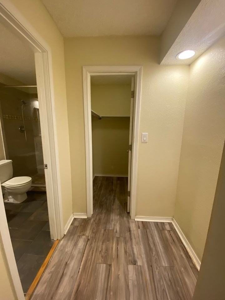 9313 Houston St - Photo 5 of 10