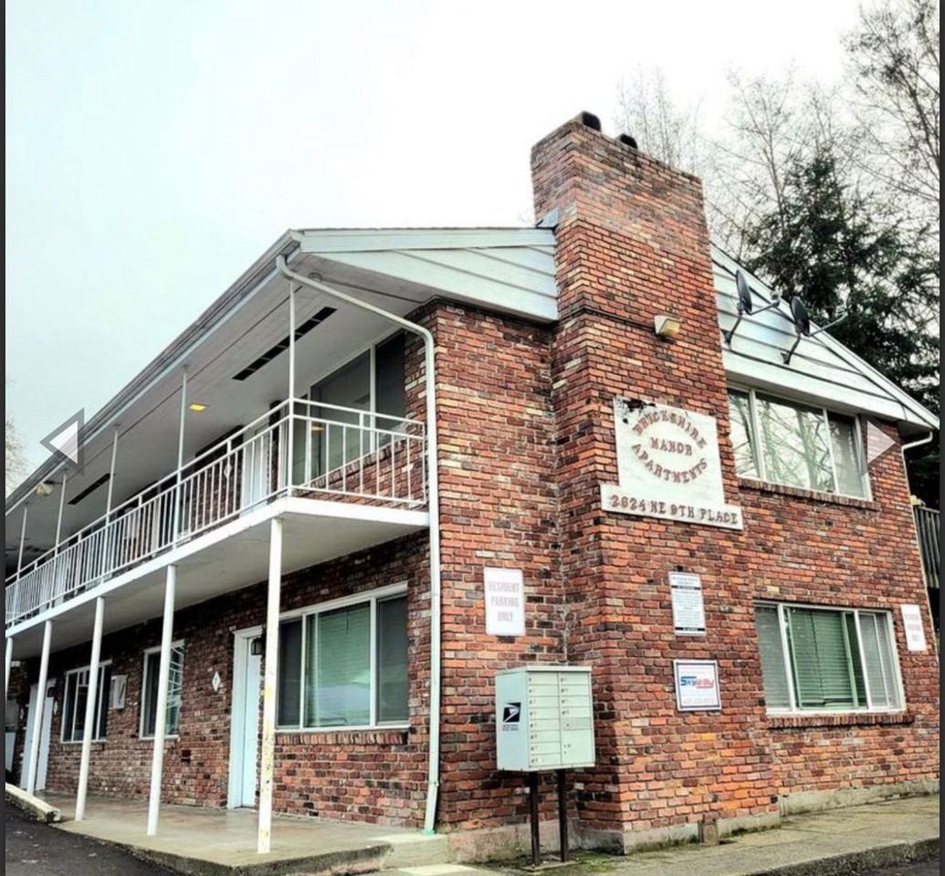 2625 Ne 9th Pl - Photo 2 of 8