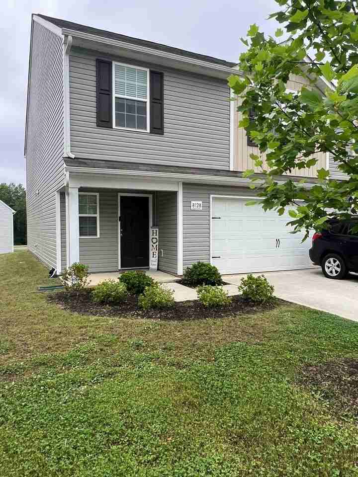 8128 Derby Woods Ln - Photo 6 of 37