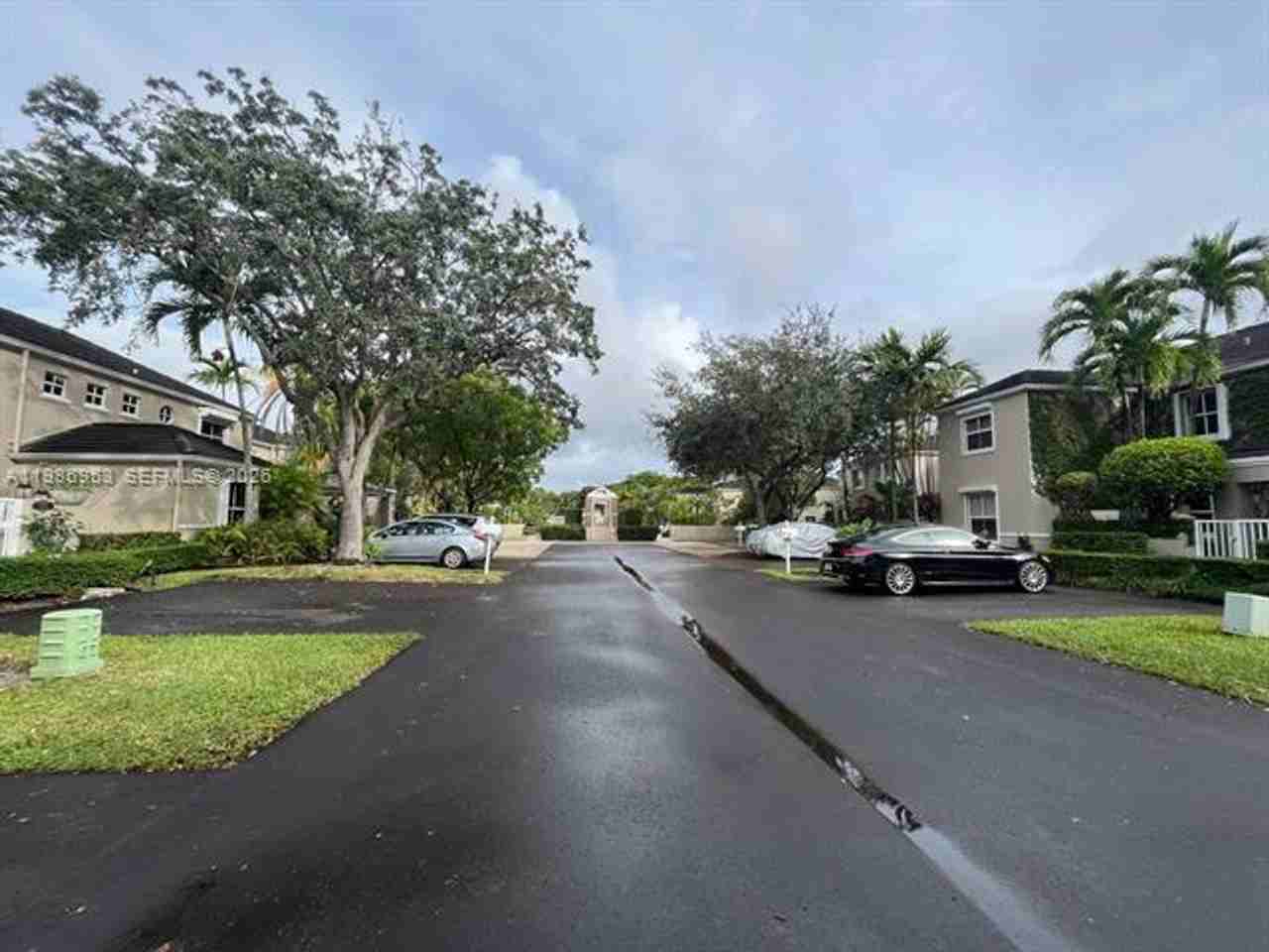 5570 5570 SW 70th Pl S th 5570 - Photo 2 of 13