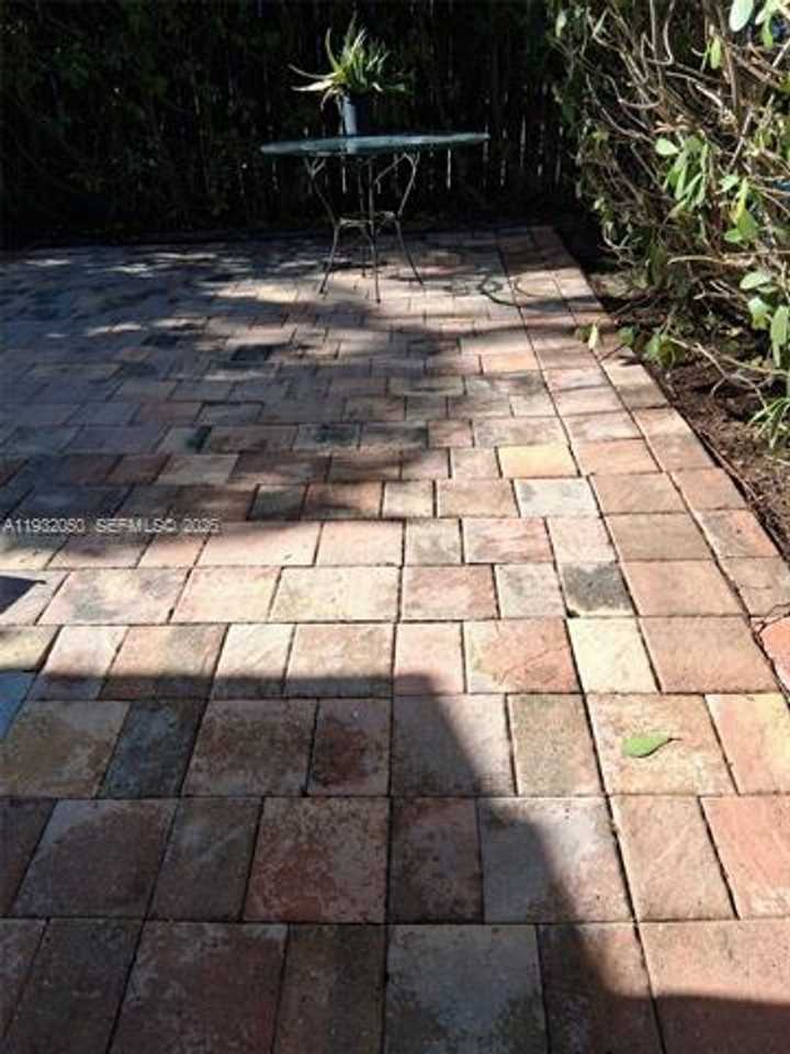 1975 1975 Sans Souci Blvd th 0 - Photo 2 of 12