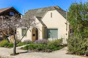 featured image of 708 Calmar Ave #708