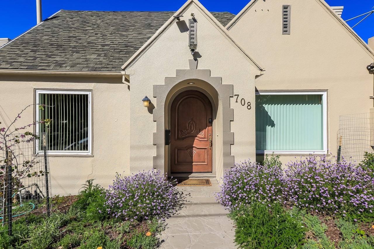 708 Calmar Ave #708 - Photo 2 of 17