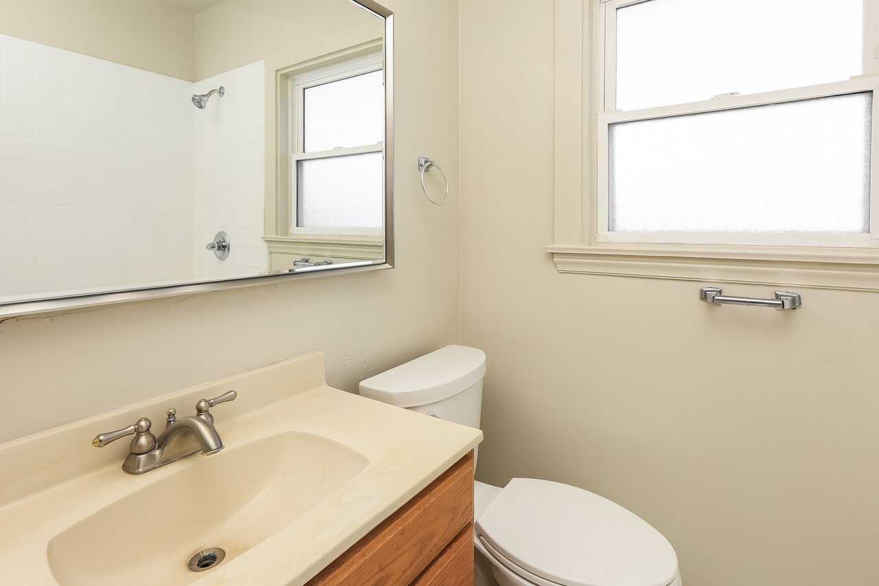 708 Calmar Ave #708 - Photo 6 of 17