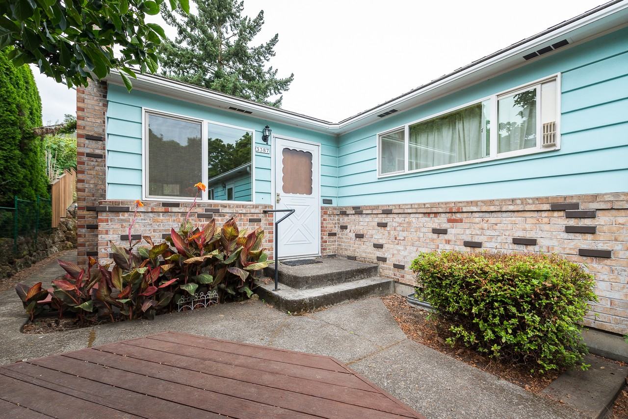 3387 Se 10th Ave #1 - Photo 4 of 34