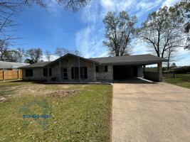 featured image of 1025 Crestview Dr S #1