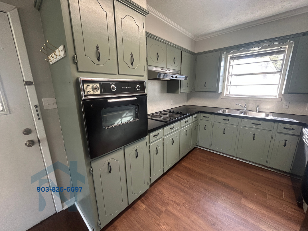 1025 Crestview Dr S #1 - Photo 2 of 21