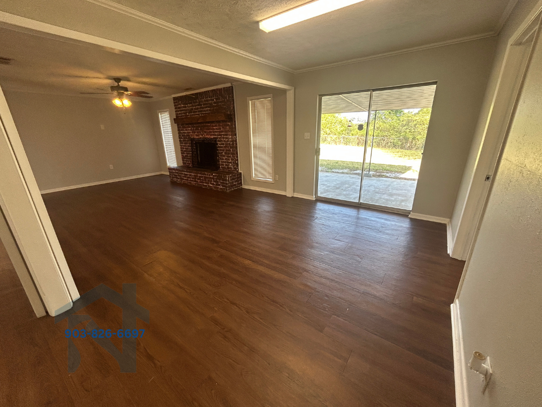 1025 Crestview Dr S #1 - Photo 4 of 21