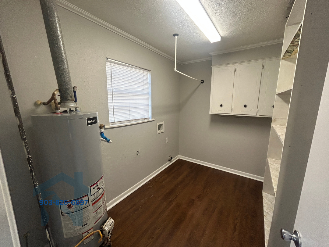 1025 Crestview Dr S #1 - Photo 7 of 21