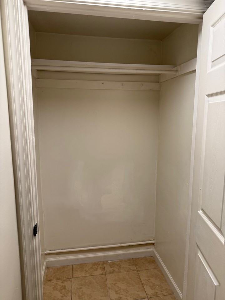 1936 Walnut Street - 3Apt. 2 #3 - Photo 3 of 10