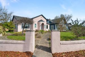 featured image of 404 E Pioneer Ave #1