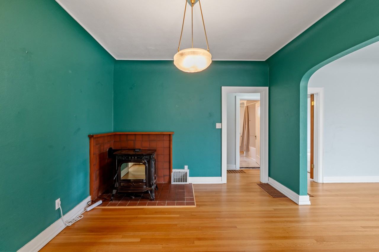 404 E Pioneer Ave #1 - Photo 7 of 29