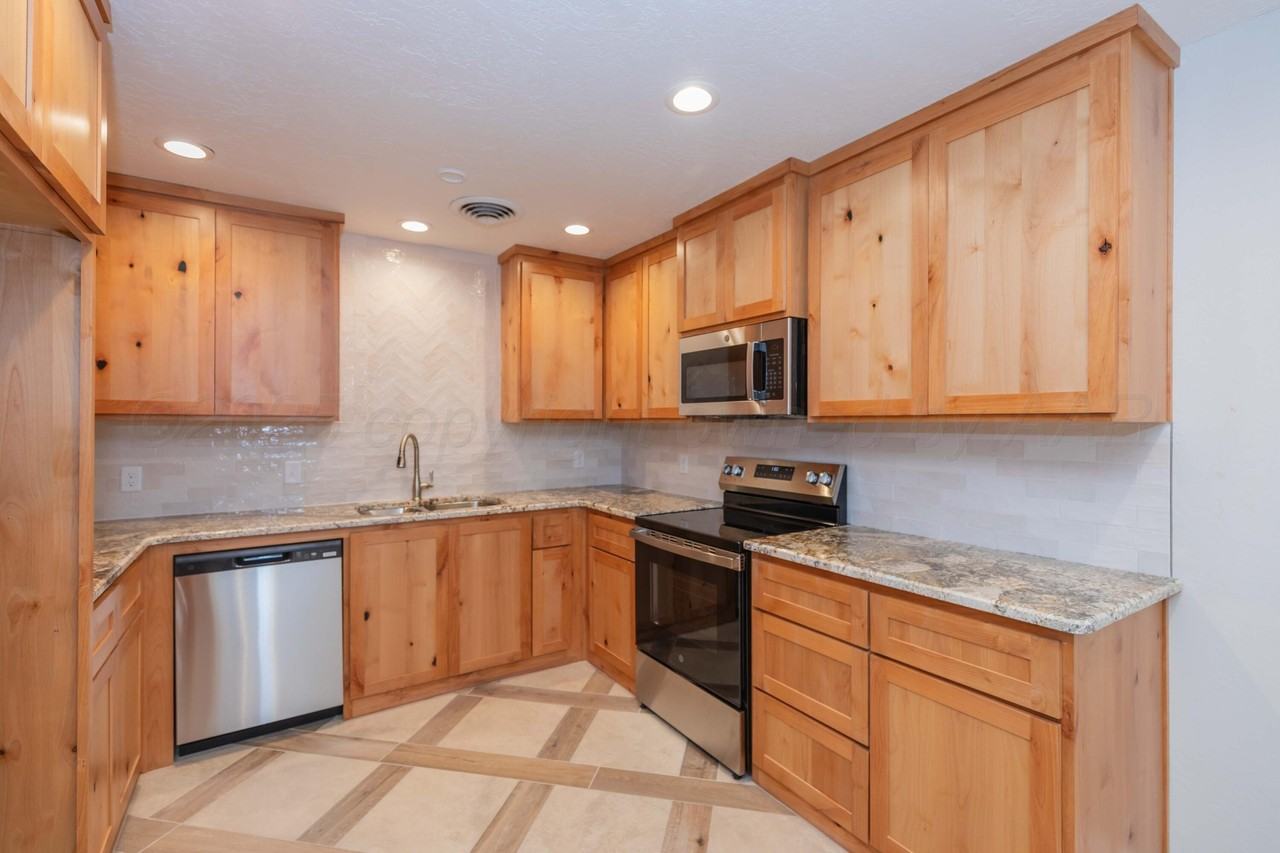 6604 Falcon Rd - Photo 3 of 16