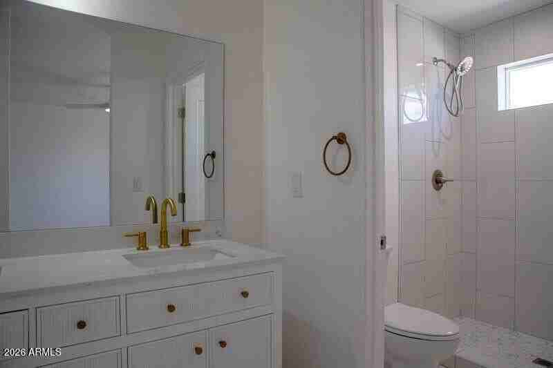 2006 W Madison St #2 - Photo 7 of 21