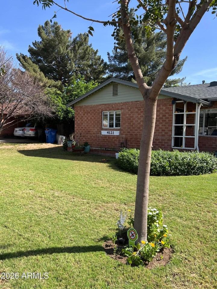 4121 E Edgemont Ave - Photo 2 of 47