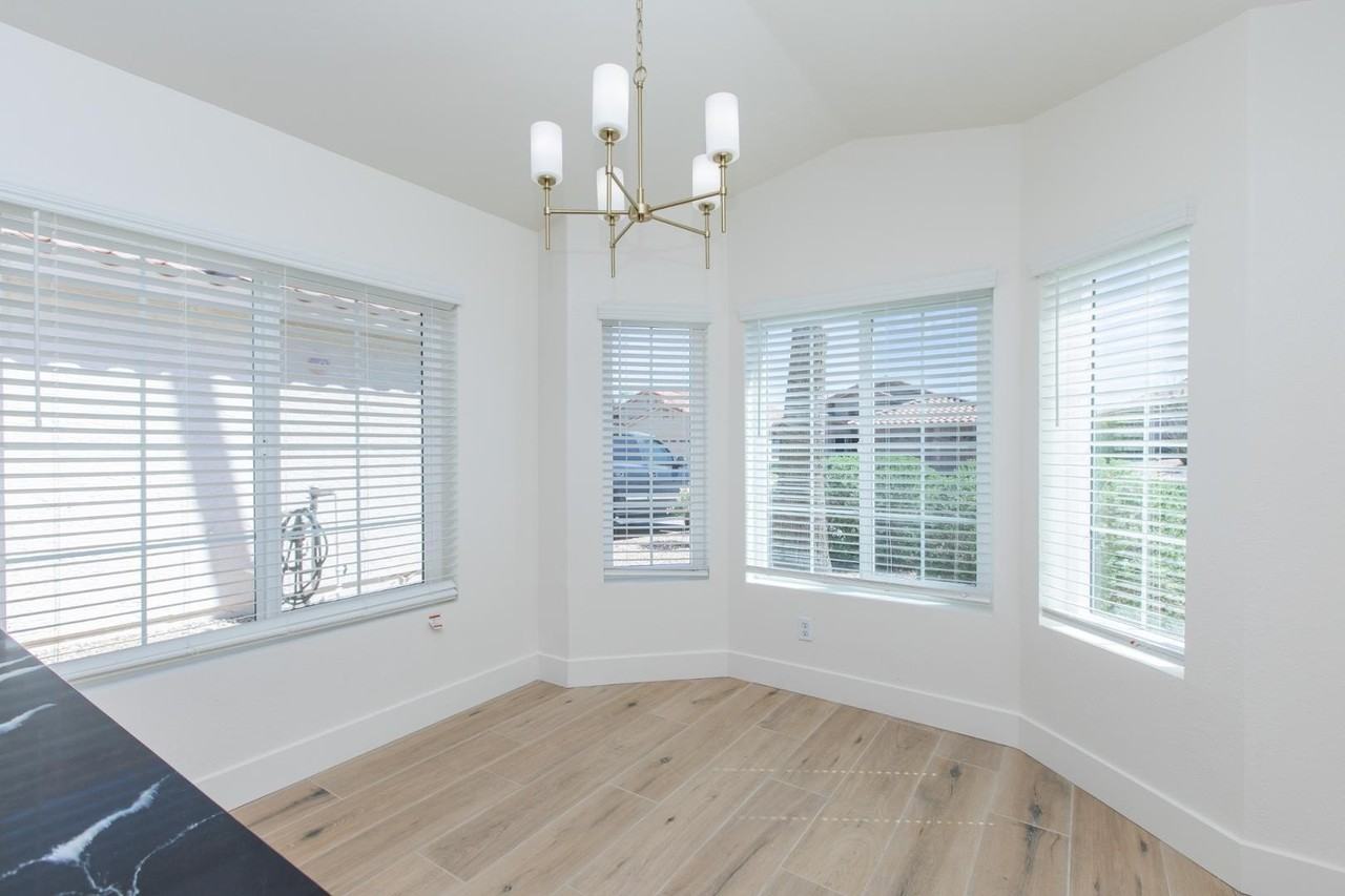 23554 N 73rd Pl - Photo 7 of 31