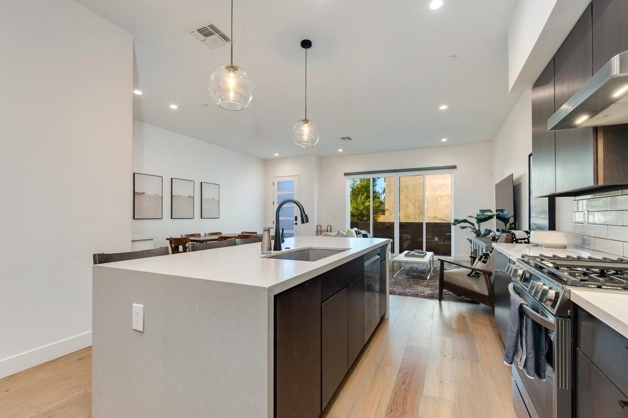 5151 N 13th Pl Unit 8 - Photo 3 of 35