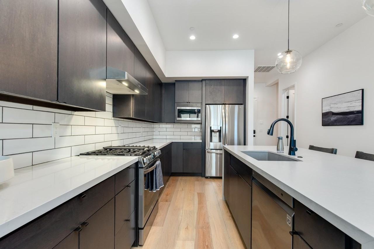 5151 N 13th Pl Unit 8 - Photo 4 of 35