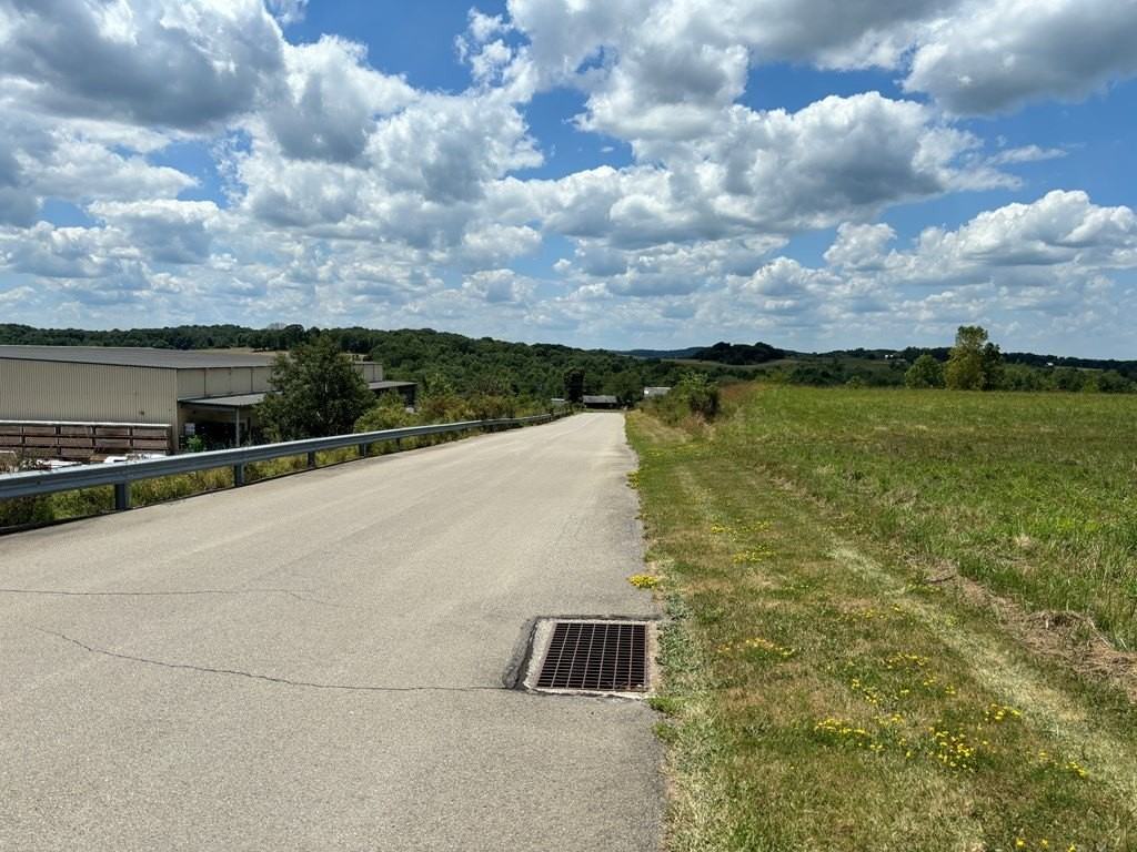 Dakota Dr - Photo 4 of 5